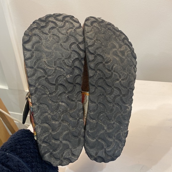 Viking Cork Thong Sandals with Colourful Abstract Design - Picture 7 of 10